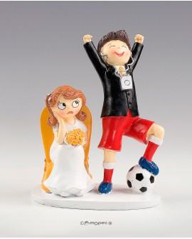 Figura para tarta de novios futbolistas. con referencia MOP-Y686 y un precio de 29,73 € de la sección figura de tarta de boda