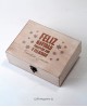 Cofre de madera con mensaje navideño personalizable. con referencia MOP-NW1613 y un precio de 31,15 € de la sección Regalos y...