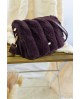 Bandolera teddy morado. con referencia NOC-2425642O y un precio de 51,40 € de la sección complementos de mujer