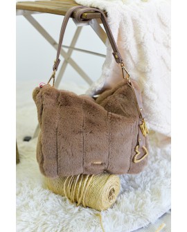 Bolso teddy beige. con referencia NOC-2425641S y un precio de 56,50 € de la sección complementos de mujer